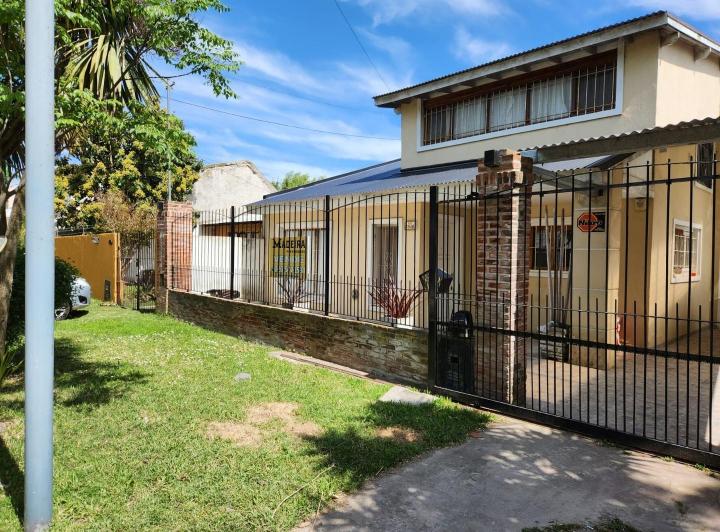 Casa · 138m² · 4 Ambientes · 5 Cocheras