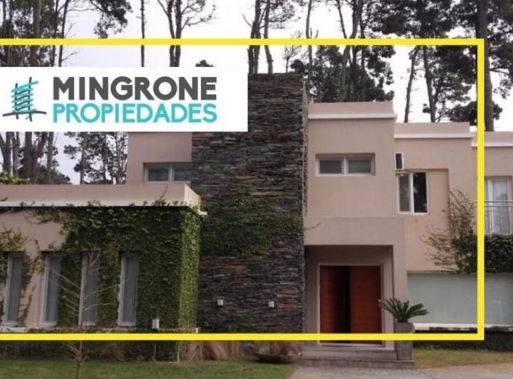 Casa · 200m² · 5 Ambientes · 1 Cochera