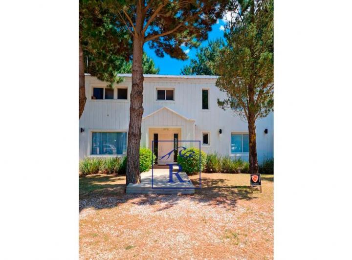 Casa · 200m² · 5 Ambientes