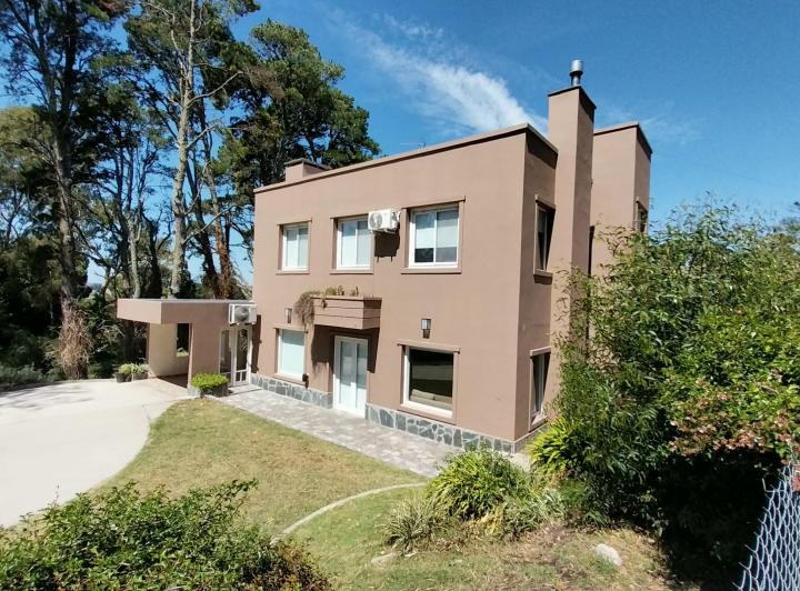 Casa · 193m² · 5 Ambientes · 1 Cochera