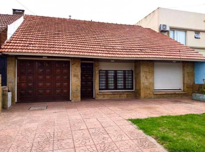 Casa · 3 Ambientes · 1 Cochera