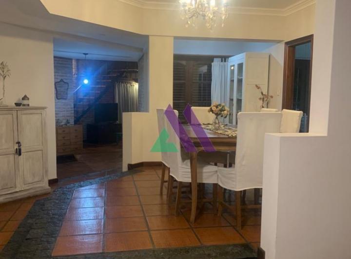 Casa · 218m² · 5 Ambientes