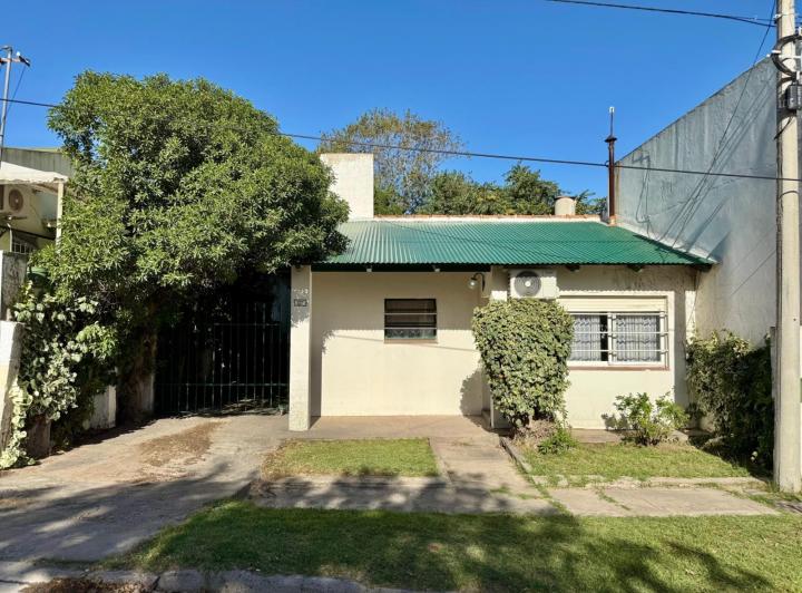 Casa · 92m² · 3 Ambientes · 1 Cochera