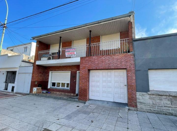 Casa · 134m² · 5 Ambientes · 3 Cocheras