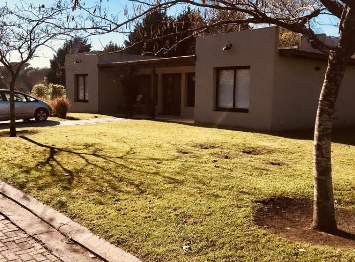 Casa · 148m² · 3 Dormitorios