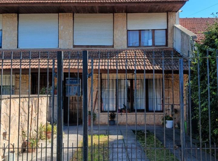 Casa · 120m² · 3 Dormitorios · 1 Cochera