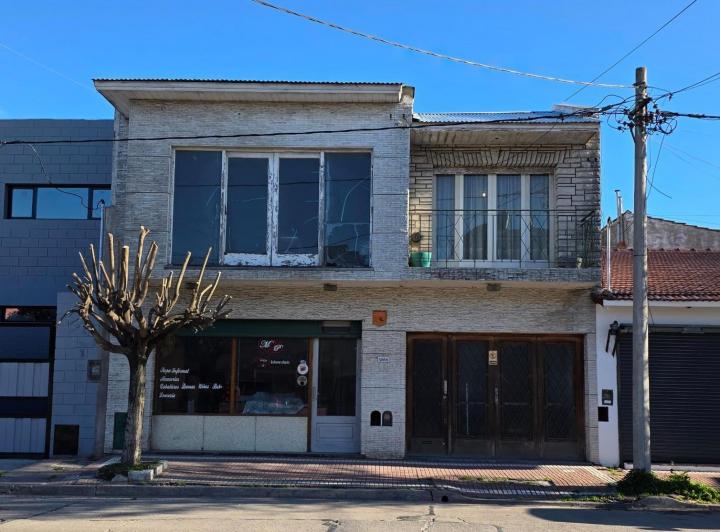 Casa · 142m² · 3 Ambientes · 1 Cochera