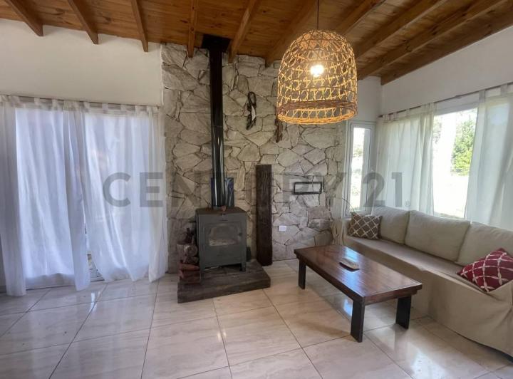 Casa · 80m² · 3 Ambientes · 3 Cocheras