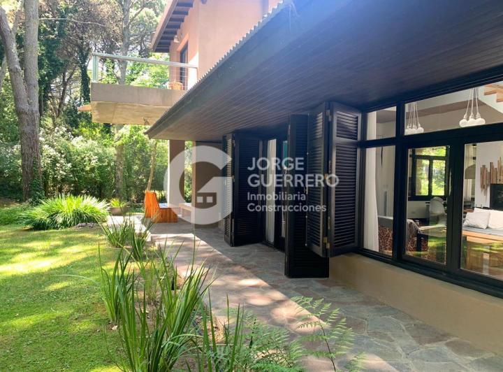 Casa · 266m² · 5 Ambientes