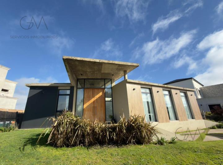 Casa · 160m² · 4 Ambientes