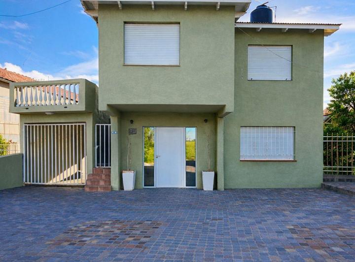 Casa · 130m² · 6 Ambientes · 1 Cochera