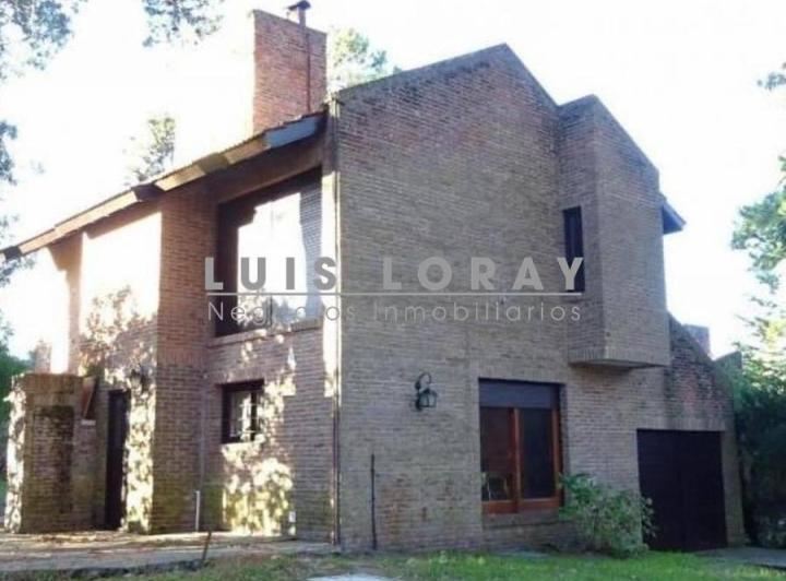 Casa · 150m² · 4 Ambientes · 1 Cochera