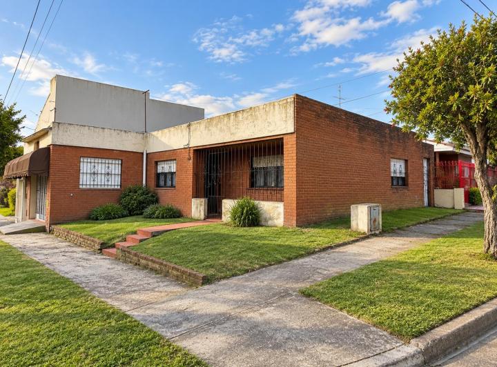 Casa · 110m² · 4 Ambientes · 1 Cochera