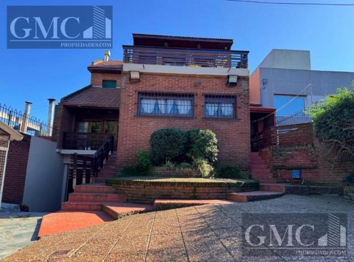 Casa · 405m² · 5 Ambientes · 4 Cocheras