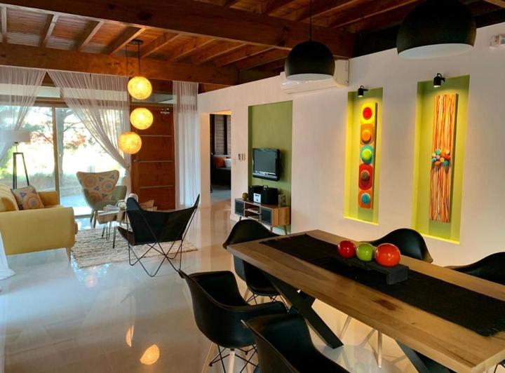 Casa · 149m² · 4 Ambientes · 6 Cocheras