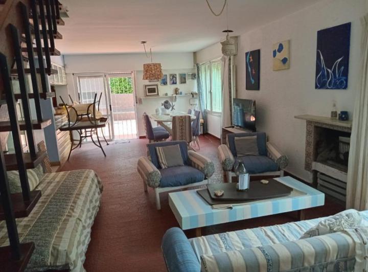 Casa · 450ha · 6 Ambientes