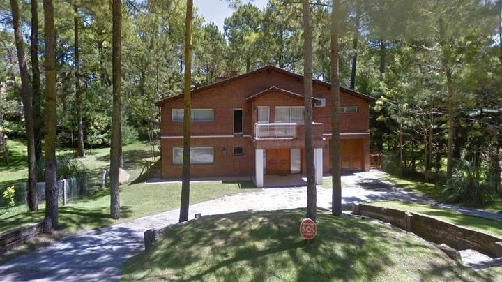 Casa · 450m² · 6 Ambientes · 1 Cochera