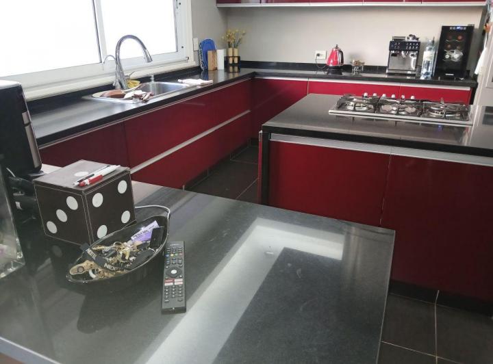 Casa · 350m² · 5 Ambientes · 2 Cocheras