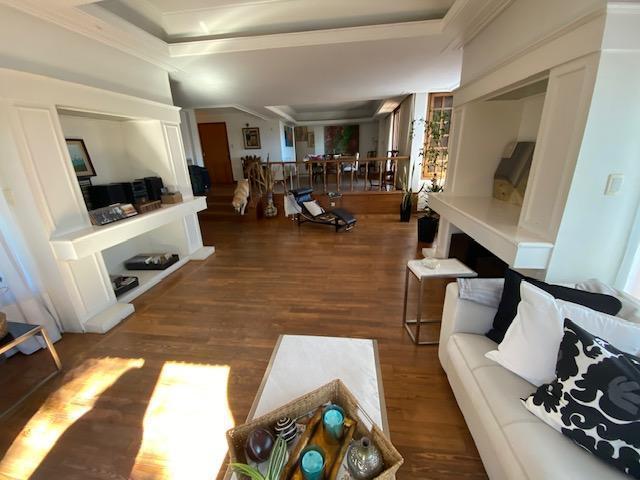 Casa · 767m² · 12 Ambientes · 5 Cocheras