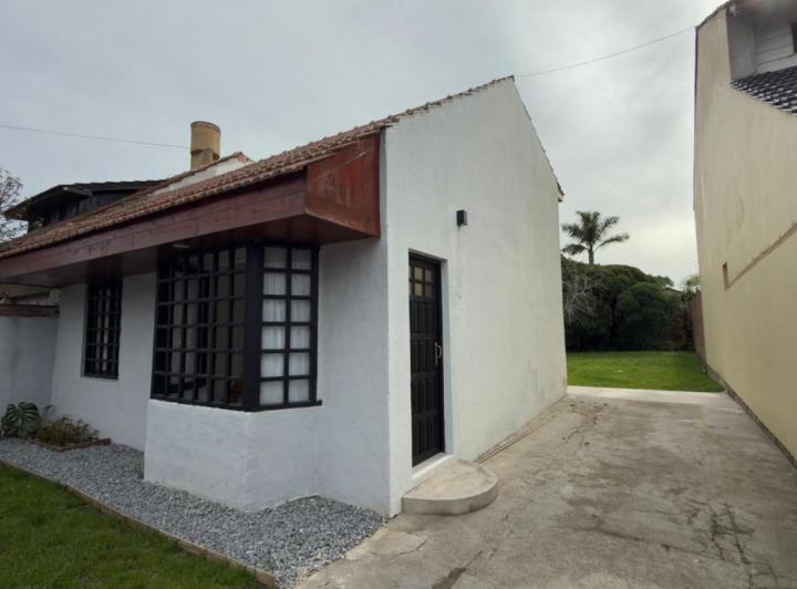 Casa · 70m² · 4 Ambientes · 1 Cochera