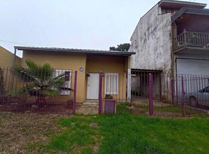 Casa · 61m² · 3 Ambientes · 1 Cochera