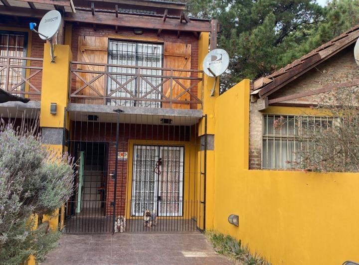 Casa · 68m² · 5 Ambientes · 1 Cochera
