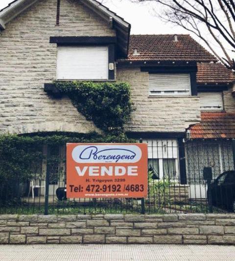 Casa · 230m² · 4 Ambientes · 1 Cochera