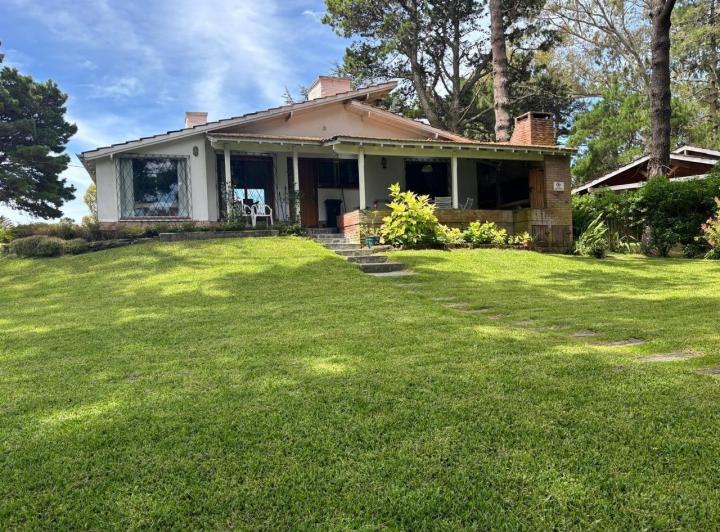 Casa · 100m² · 6 Ambientes