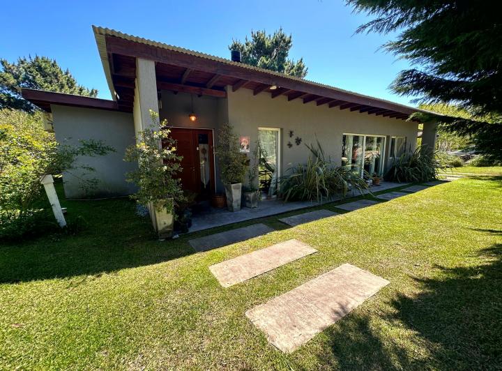 Casa · 157m² · 4 Ambientes · 1 Cochera