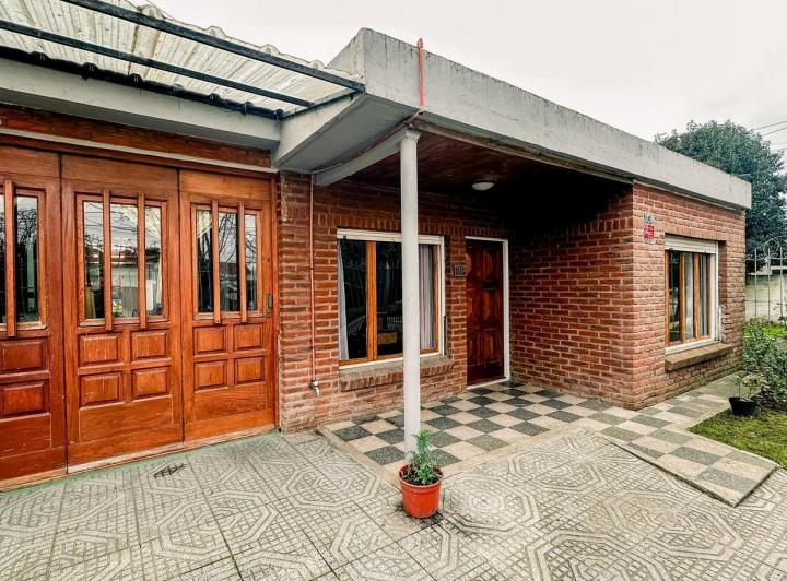 Casa · 183m² · 6 Ambientes · 1 Cochera