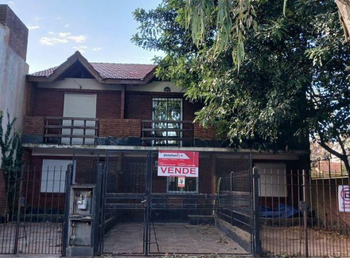 Casa · 62m² · 4 Ambientes · 1 Cochera