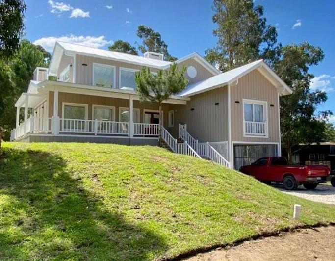 Casa · 200m² · 5 Ambientes · 1 Cochera
