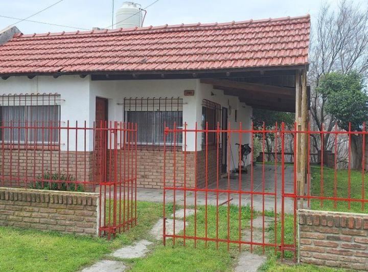 Casa · 85m² · 3 Ambientes · 3 Cocheras