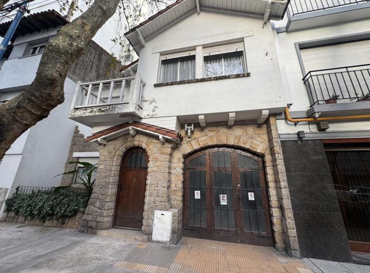 Casa · 177m² · 5 Ambientes · 1 Cochera