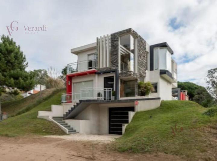 Casa · 150m² · 3 Dormitorios
