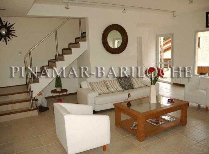 Casa · 280m² · 1 Ambiente · 2 Cocheras