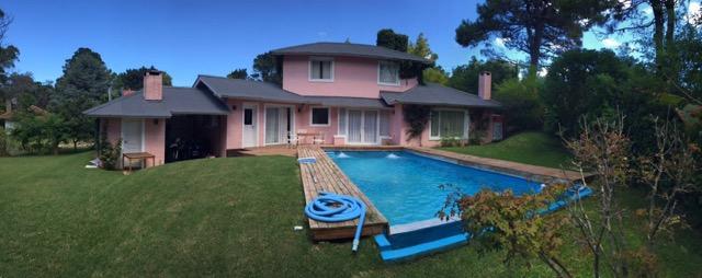 Casa · 180m² · 6 Ambientes