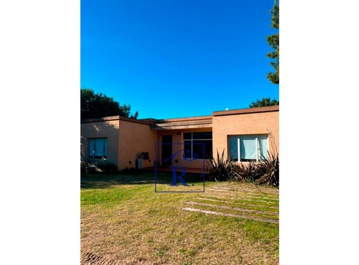 Casa · 150m² · 5 Ambientes · 1 Cochera
