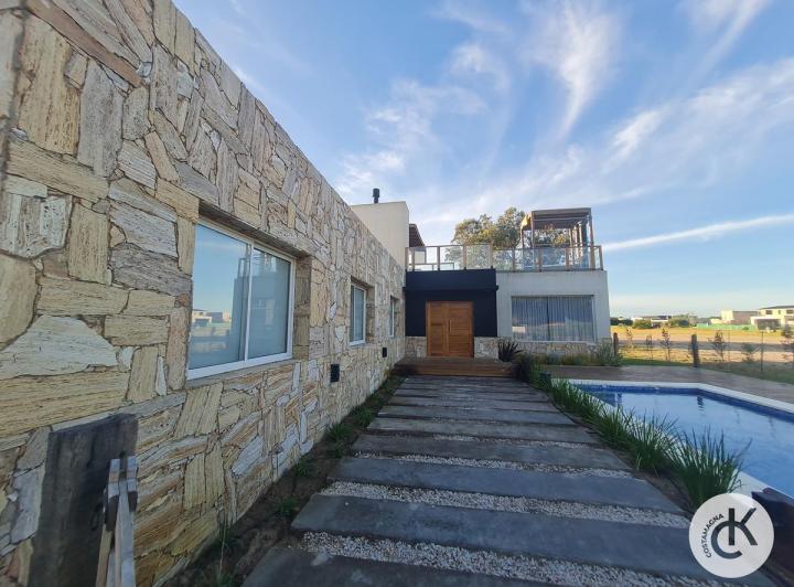 Casa · 160m² · 4 Ambientes