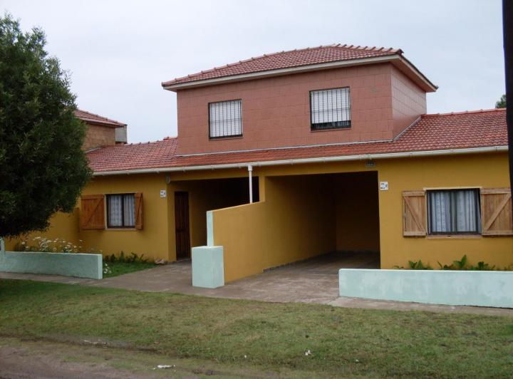 Casa · 80m² · 3 Ambientes · 1 Cochera