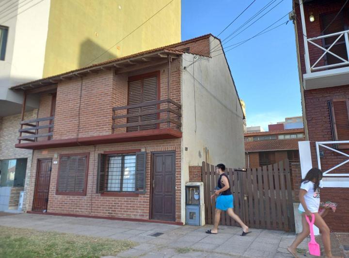 Casa · 63m² · 3 Ambientes · 1 Cochera