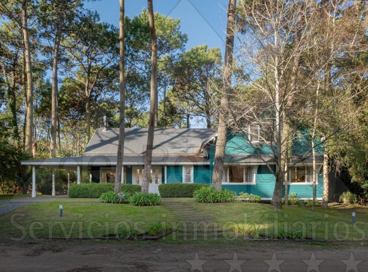 Casa · 309m² · 6 Ambientes