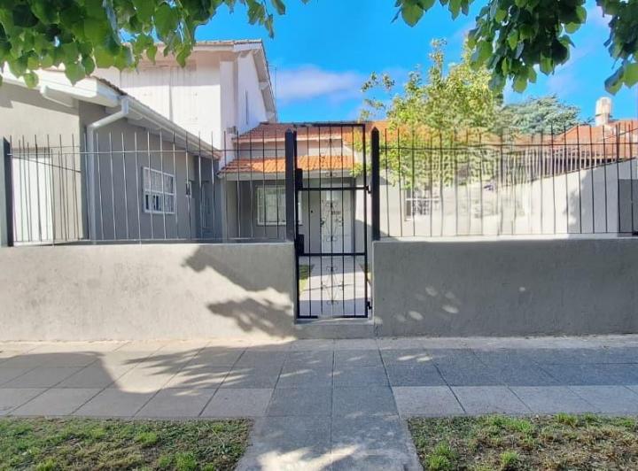 Casa · 140m² · 3 Ambientes · 1 Cochera