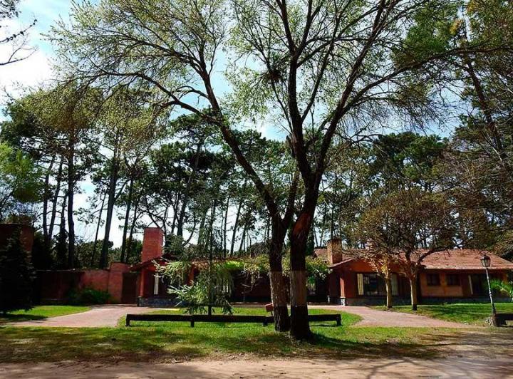Casa · 300m² · 9 Ambientes