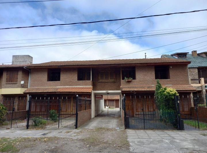 Casa · 28m² · 3 Ambientes · 1 Cochera