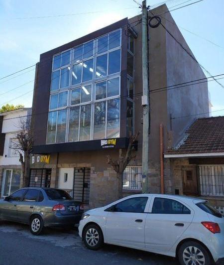 Casa · 260m² · 3 Ambientes · 1 Cochera