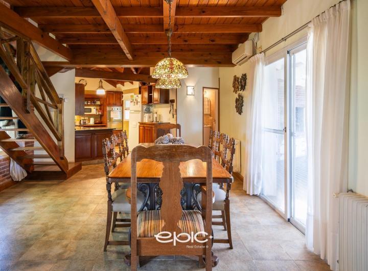 Casa · 200m² · 5 Ambientes