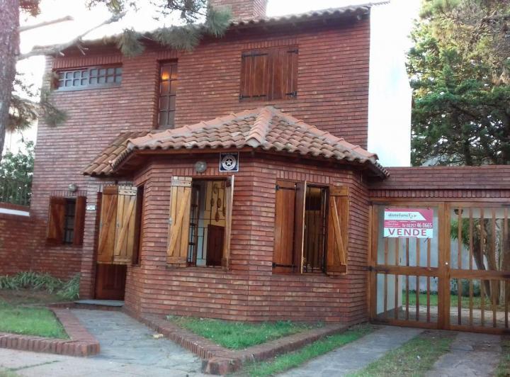 Casa · 111111112m² · 4 Ambientes · 1 Cochera