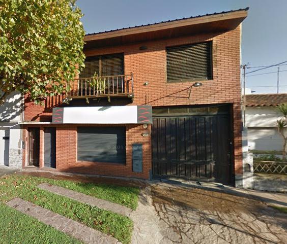 Casa · 449m² · 4 Ambientes · 10 Cocheras