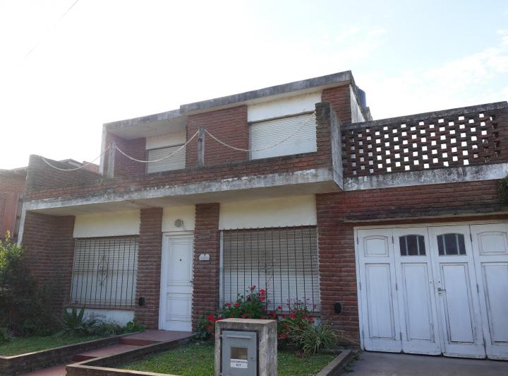 Casa · 124m² · 5 Ambientes · 1 Cochera